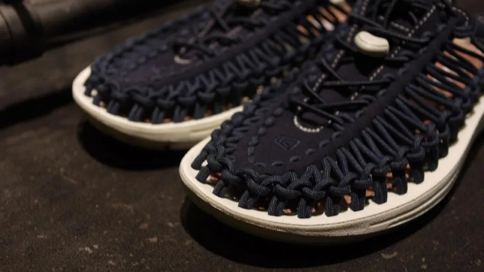 KEEN UNEEK "mita sneakers"　NVY/WHT/RED