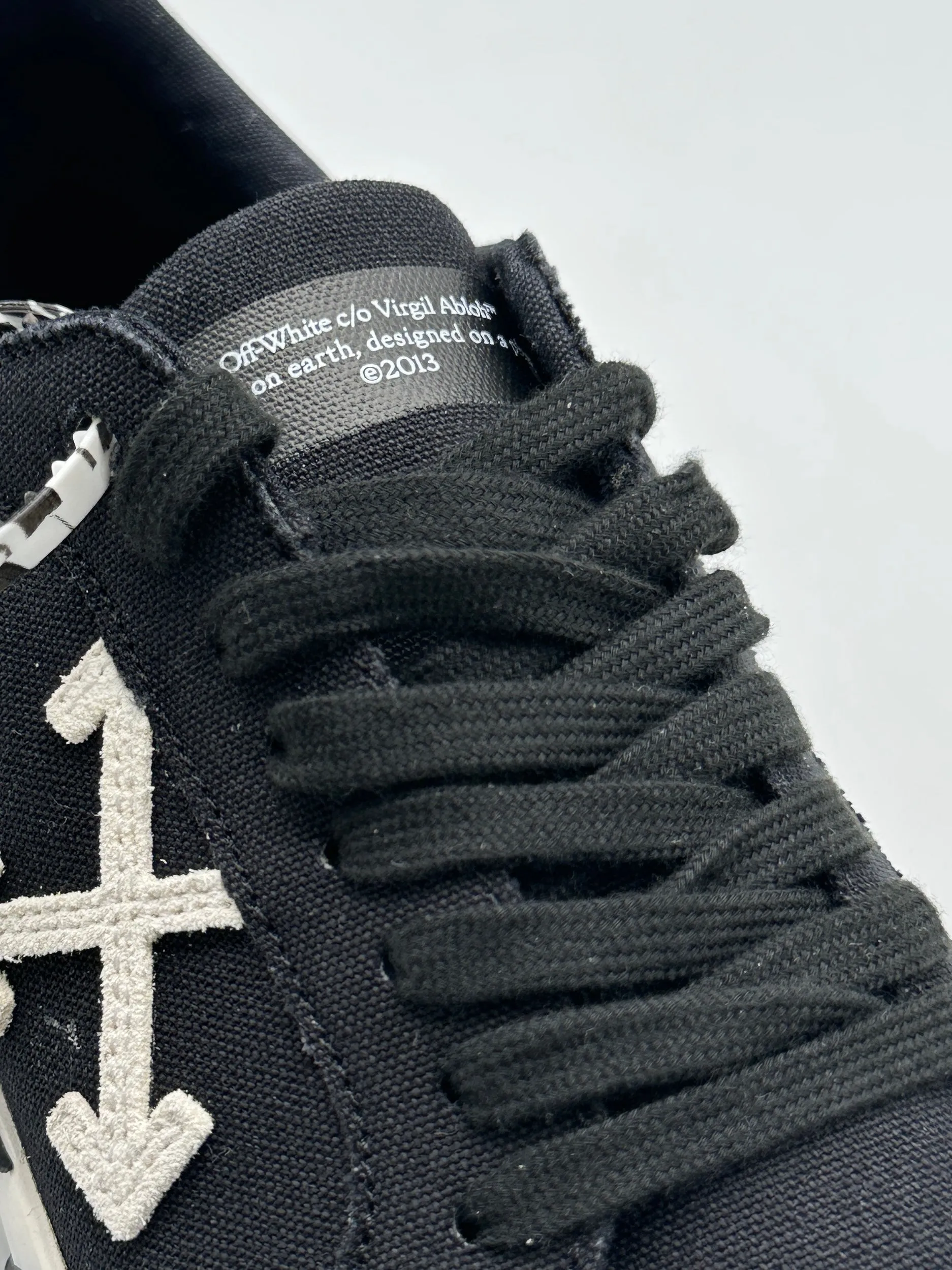 Vulcanized Sneakers Bassa